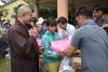 Ban Trị sự Phật giáo huyện A Lưới tặng quà từ thiện nhân mùa Vu Lan năm Kỷ Hợi