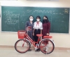 BTS Phật giáo huyện A Lưới hỗ trợ xe đạp cho em Trần Thị Hực - Hs lớp 8/1 trường THCS Hồng Vân