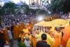 HCM: Hàng ngàn Tăng Ni, Phật tử cung tiễn nhục thân cố HT. Thích Trí Tịnh nhập kim quan