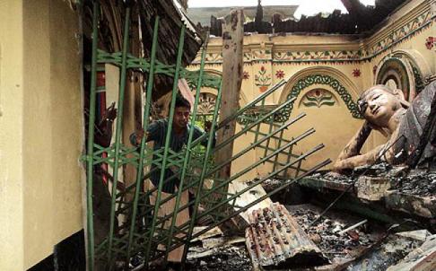 Chính quyền Bangladesh khởi công phục dựng những ngôi chùa bị người Hồi giáo đốt phá