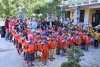Gần 500 chiếc áo ấm được trao tặng đến trường tiểu học Hồng Trung và mầm non Sơn Thủy