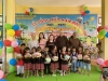 Ban Từ thiện Phật giáo A Lưới trao tặng quà cho các cháu trường Mầm non Hồng Bắc