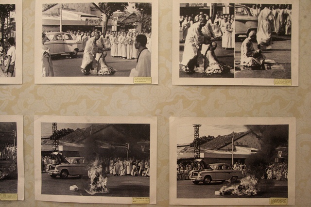Hàng trăm Tăng Ni bị bắt giữ tại An Dưỡng Địa, khi được thả và đưa về chùa Xá Lợi ngày 20/7/1963