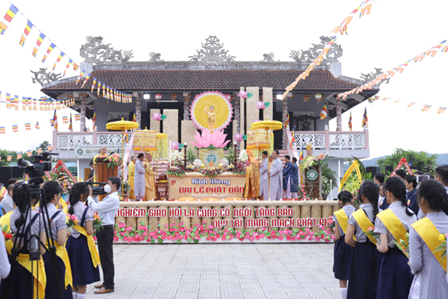 Đại lễ Phật đản PL.2566 - DL.2022 tại huyện A Lưới