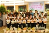 Chương trình "Vui hội trăng rằm - Trao gửi yêu thương" đến các em học sinh xã A Roàng