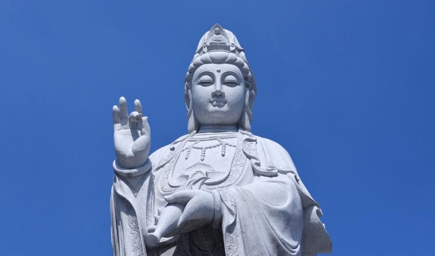 Phật khuyên chúng ta niệm Quan Âm, tức học hạnh Quan Âm, đến đâu đáp ứng yêu cầu lợi lạc nơi đó. Được như vậy, công việc hoằng hóa độ sanh của chúng ta nhất định tốt đẹp.